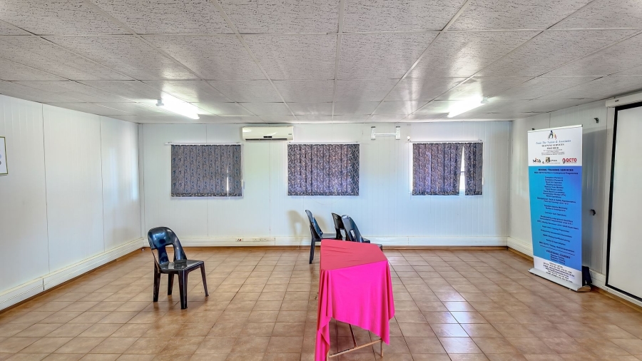 5 Bedroom Property for Sale in Rustenburg Rural North West